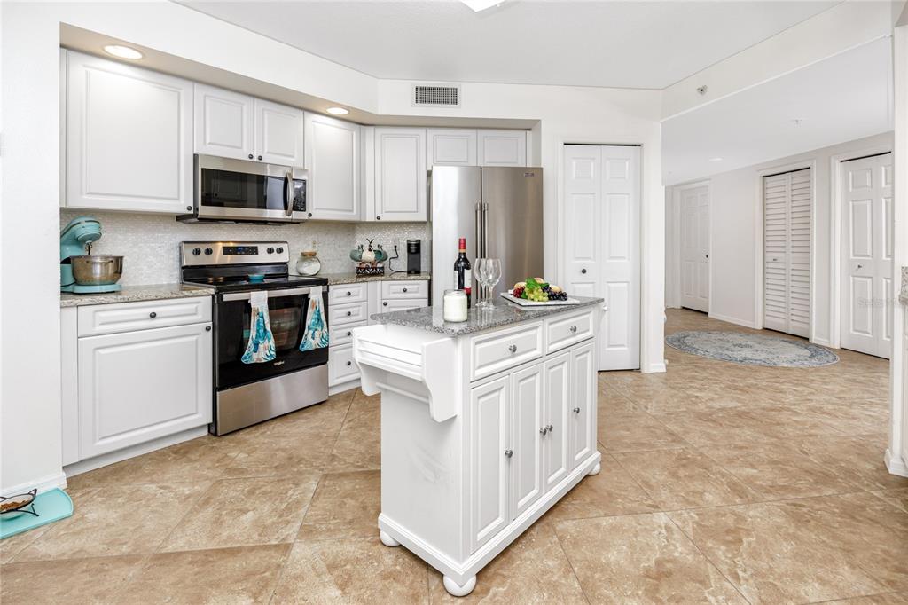 960 Starkey Road, Unit 3106 Largo, FL 33771 - Photo 12 of 75