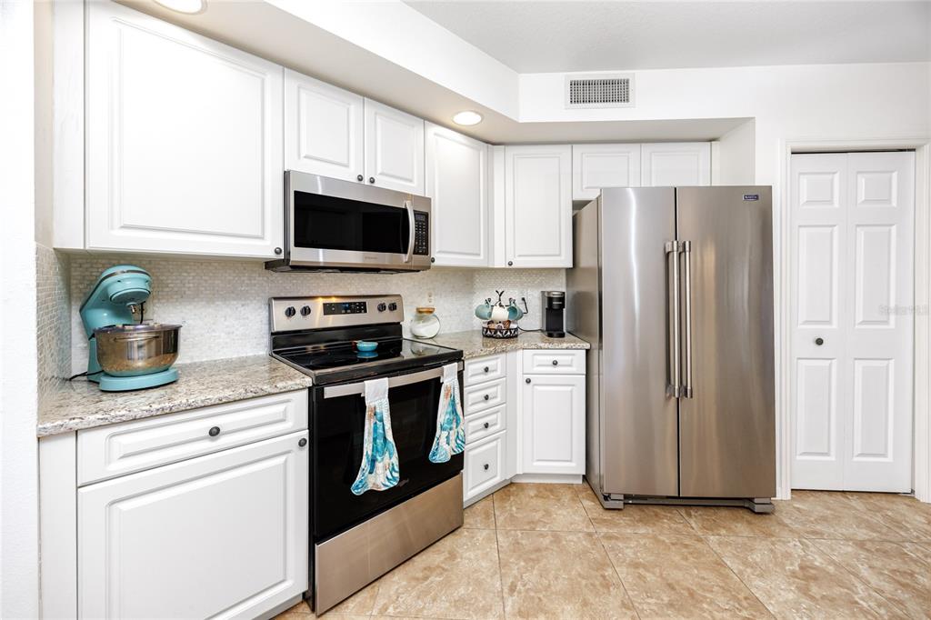 960 Starkey Road, Unit 3106 Largo, FL 33771 - Photo 9 of 75