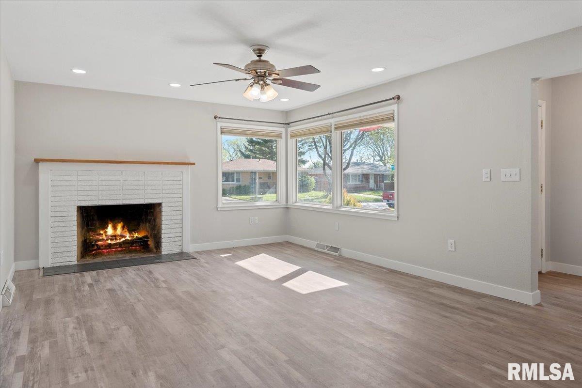 75 Radcliff Road Springfield, IL 62703 - Photo 5 of 37