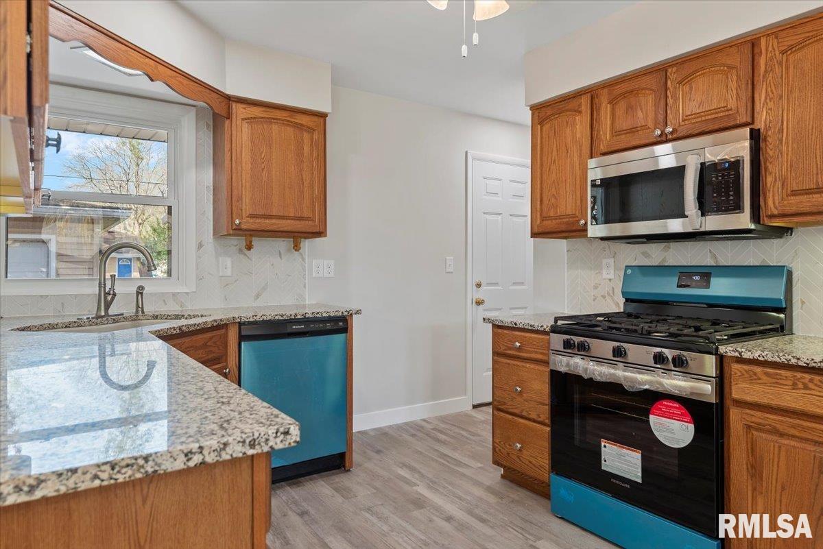 75 Radcliff Road Springfield, IL 62703 - Photo 8 of 37
