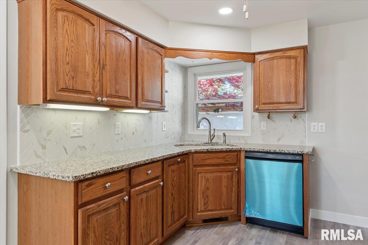 75 Radcliff Road Springfield, IL 62703 - Photo 9 of 37