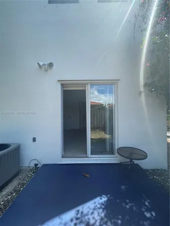 $3,500 | 3421 Southwest 25th Street, Unit 1, Miami, FL 33133