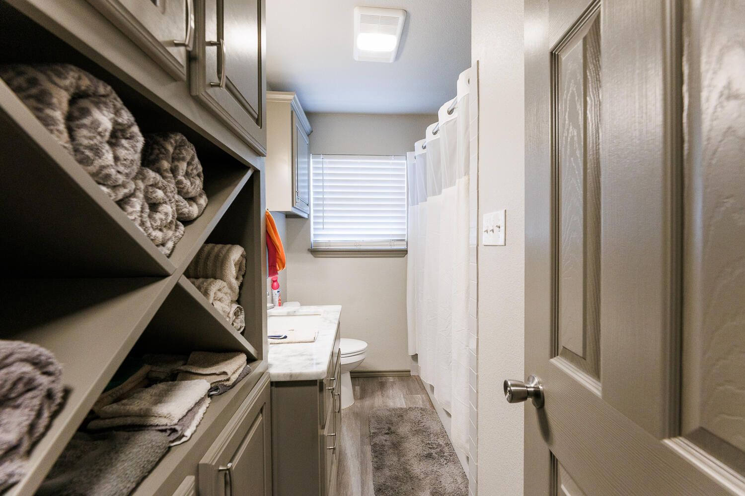 834 9th Street Wolfforth, TX 79382 - Photo 21 of 34 Primary Bathroom