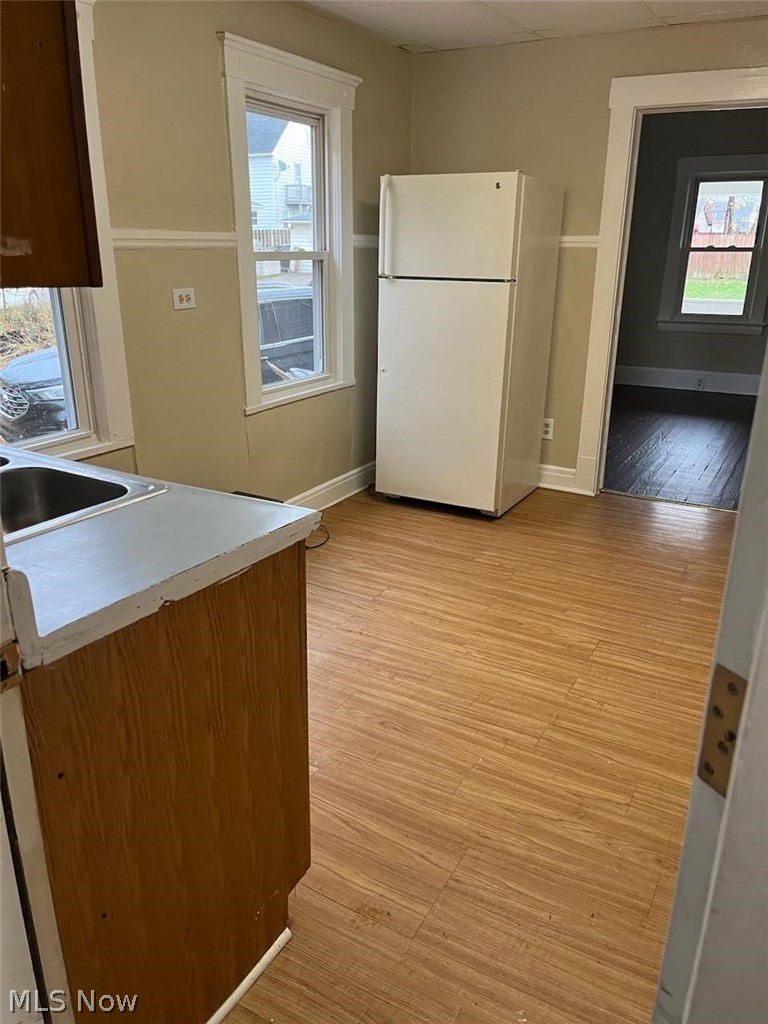 2314 Henninger Road Cleveland, OH 44109 - Photo 3 of 42 Gallery Image 3