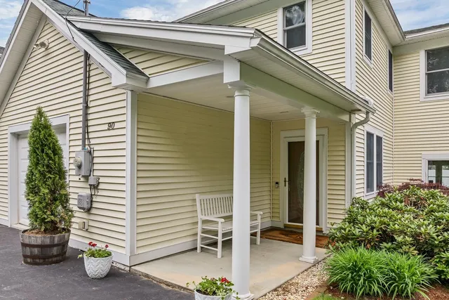 $2,495,000 | 90 Paugus Park Road, Laconia, NH 03246