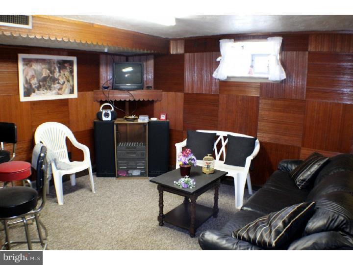 2807 Rhawn Street Philadelphia, PA 19152 - Photo 21 of 25 Basement - Finished