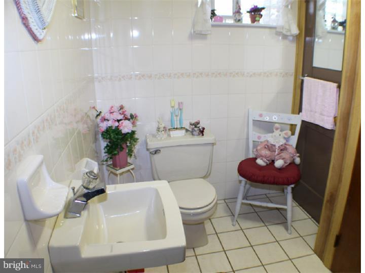 2807 Rhawn Street Philadelphia, PA 19152 - Photo 22 of 25 Half Bath