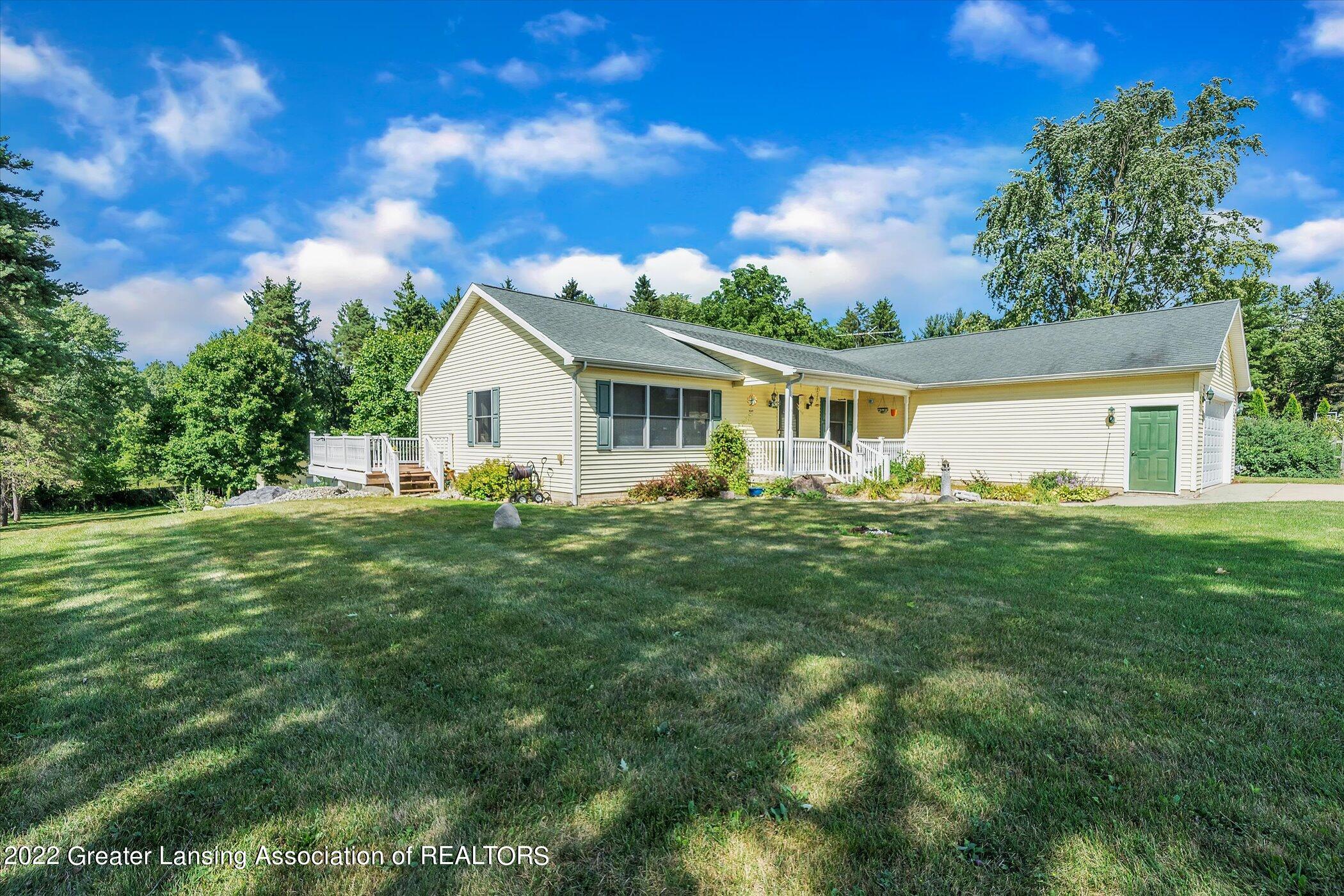 1823 East Clark Road Lansing, MI 48906 - Photo 2 of 47 2