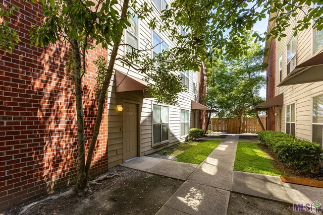 $140,000 | 5165 Etta Street, Unit 8B, Baton Rouge, LA 70820