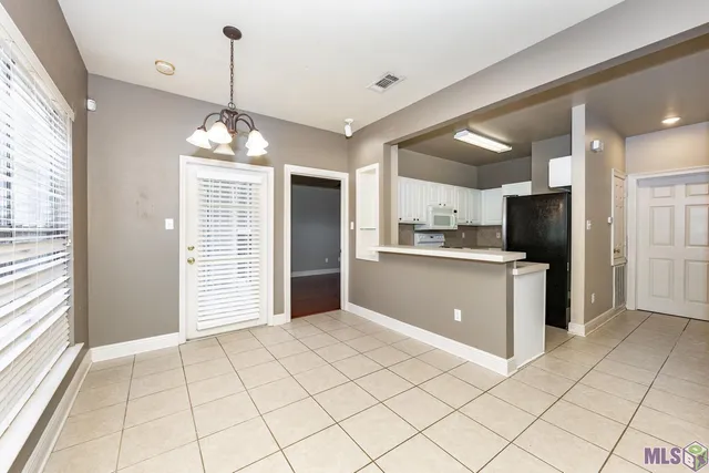 $140,000 | 5165 Etta Street, Unit 8B, Baton Rouge, LA 70820