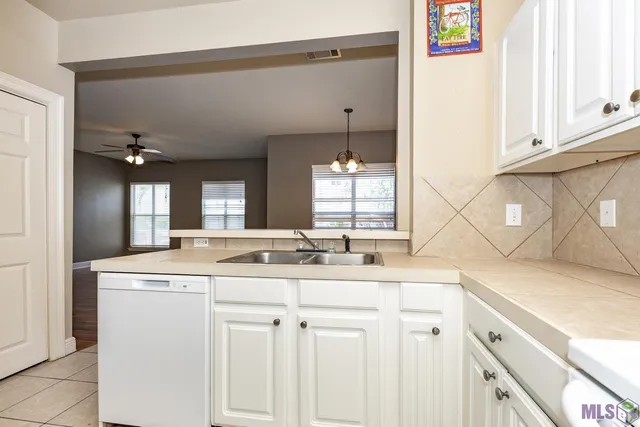 $140,000 | 5165 Etta Street, Unit 8B, Baton Rouge, LA 70820