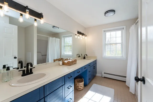 $845,000 | 80 Christian Hill Road, Amherst, NH 03031