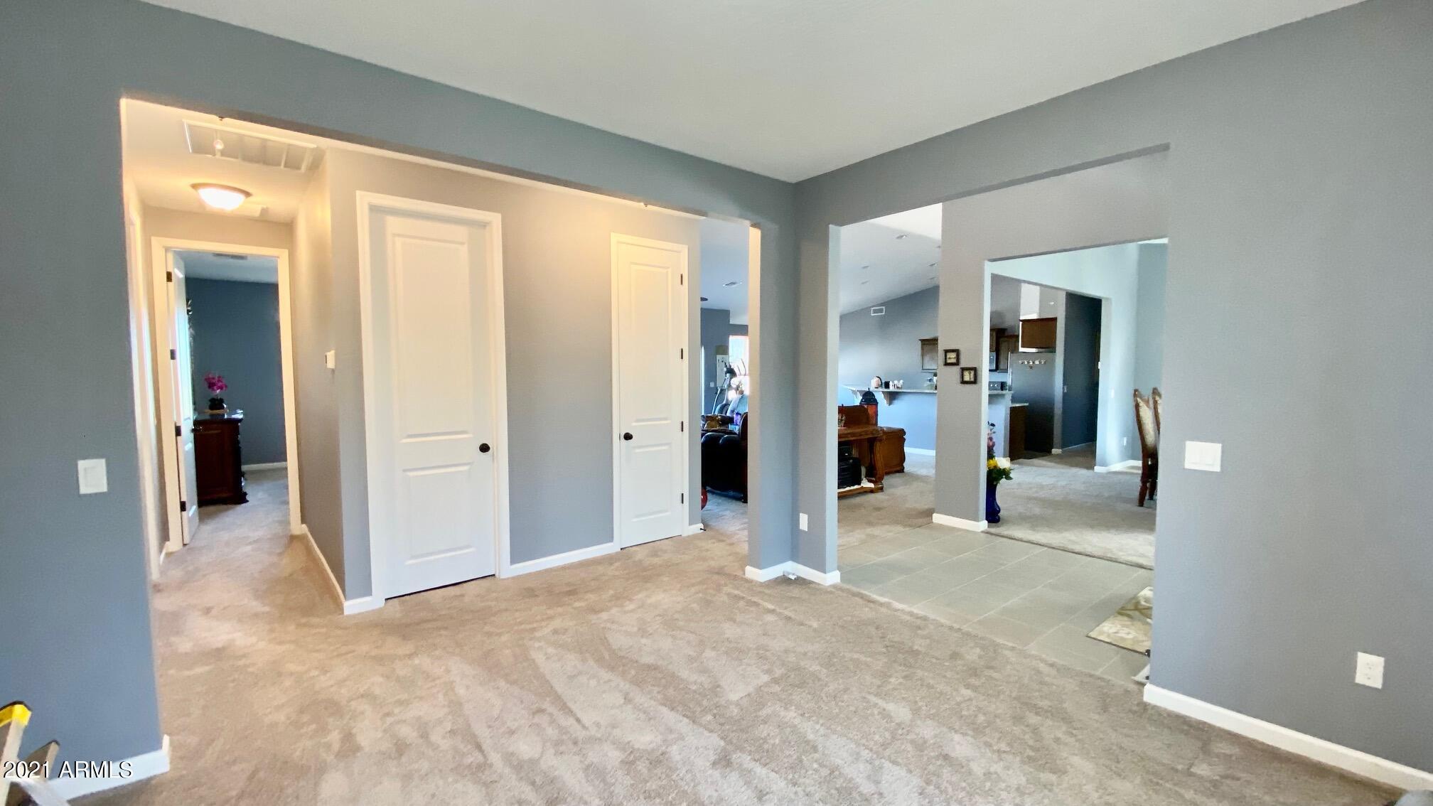 3918 East Beverly Road Phoenix, AZ 85042 - Photo 5 of 37 IMG_8872