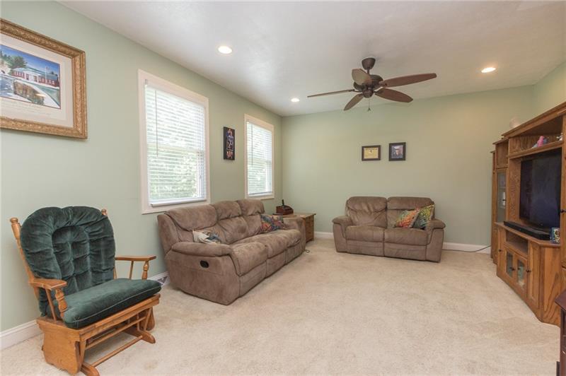 149 Joe Hall Road Beaver Falls, PA 15010 - Photo 7 of 20 Familyroom