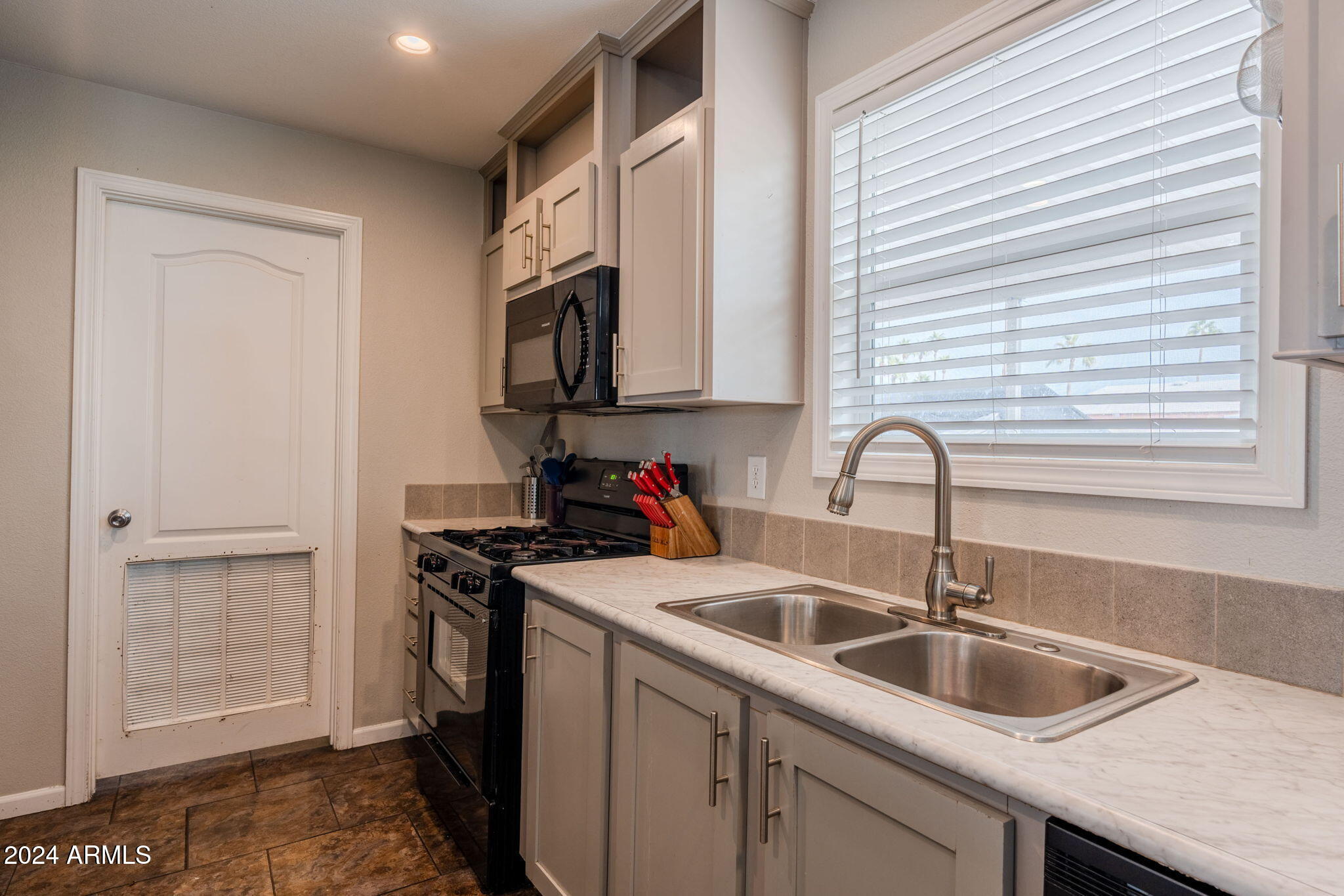 625 West McKellips Road, Unit 213 Mesa, AZ 85201 - Photo 13 of 45 Double Sink