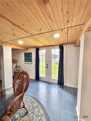 $229,000 | 707 West Monroe Avenue, Port O'Connor, TX 77982