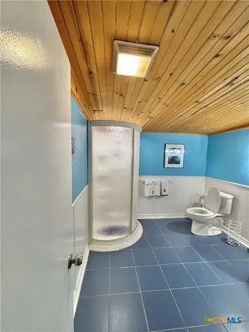 $229,000 | 707 West Monroe Avenue, Port O'Connor, TX 77982