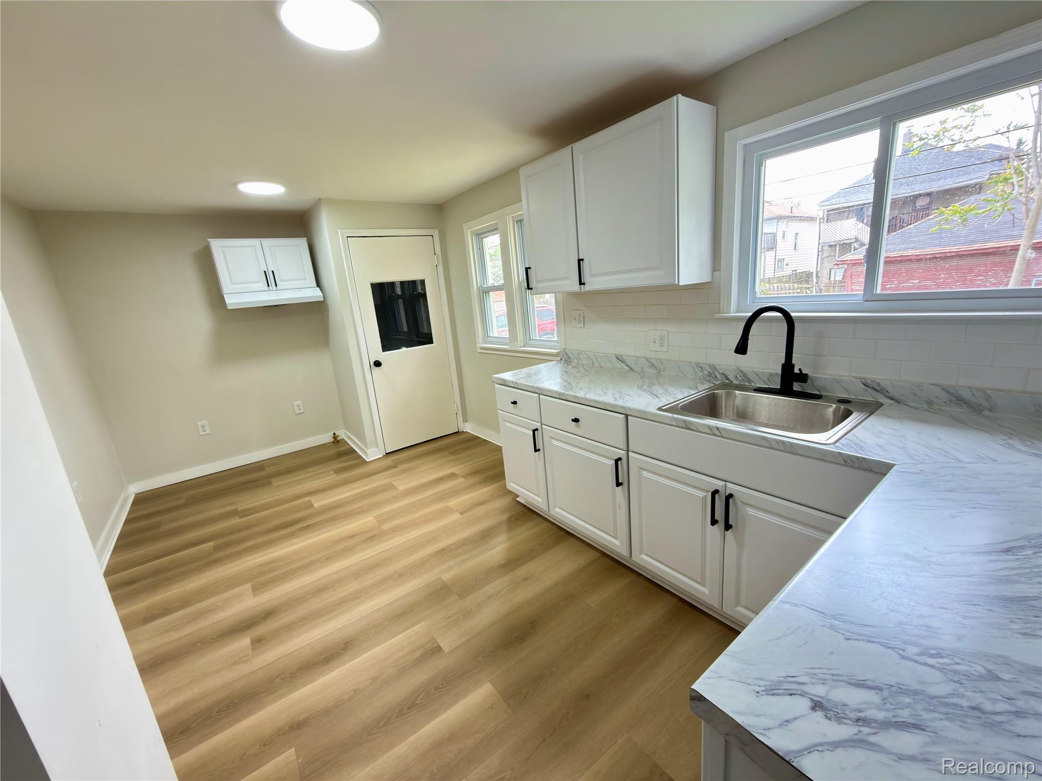 114 Pine Street River Rouge, MI 48218 - Photo 5 of 22 114 pine river rouge (2).JPG