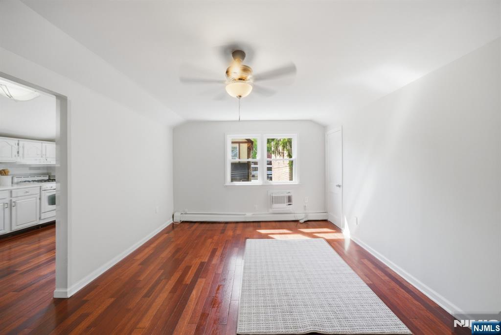 386 Kinderkamack Road Oradell, NJ 07649 - Photo 5 of 18