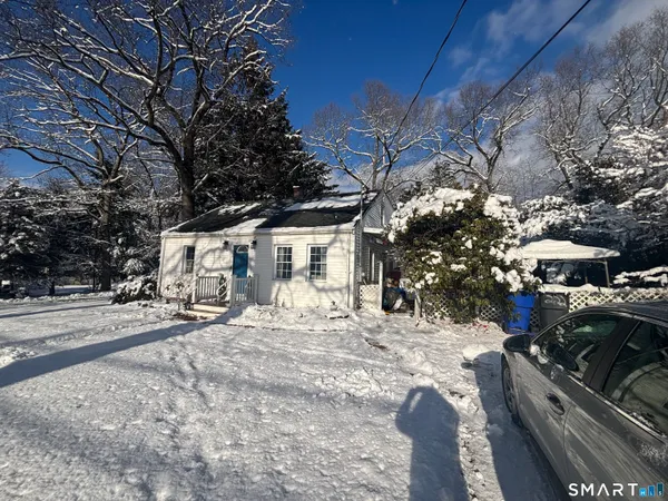$270,000 | 222 Mountain Road, Ellington, CT 06029