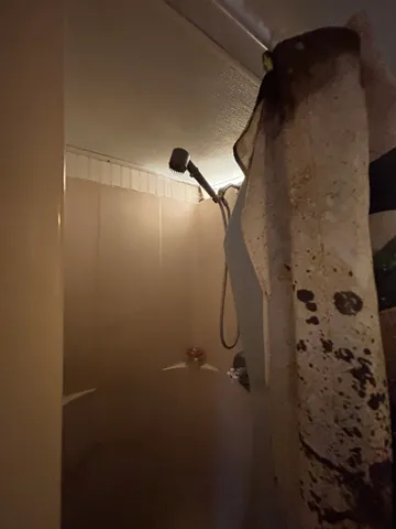 $320,000 | 222 Mountain Road, Ellington, CT 06029