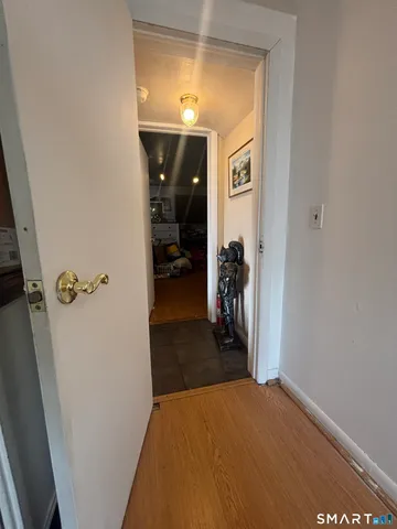 $299,999 | 222 Mountain Road, Ellington, CT 06029