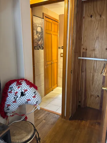 $320,000 | 222 Mountain Road, Ellington, CT 06029