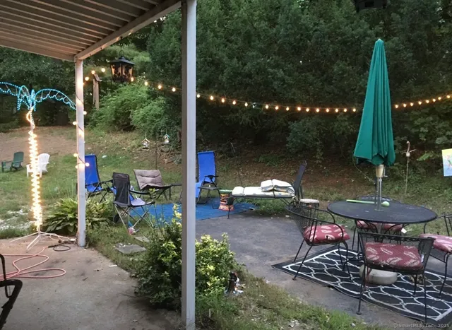 $320,000 | 222 Mountain Road, Ellington, CT 06029