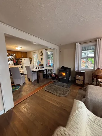 $320,000 | 222 Mountain Road, Ellington, CT 06029