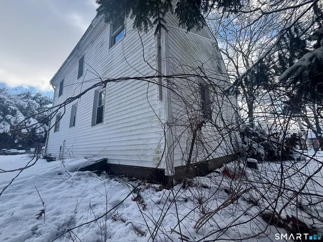 $299,999 | 222 Mountain Road, Ellington, CT 06029