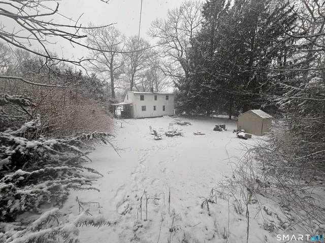 $299,999 | 222 Mountain Road, Ellington, CT 06029