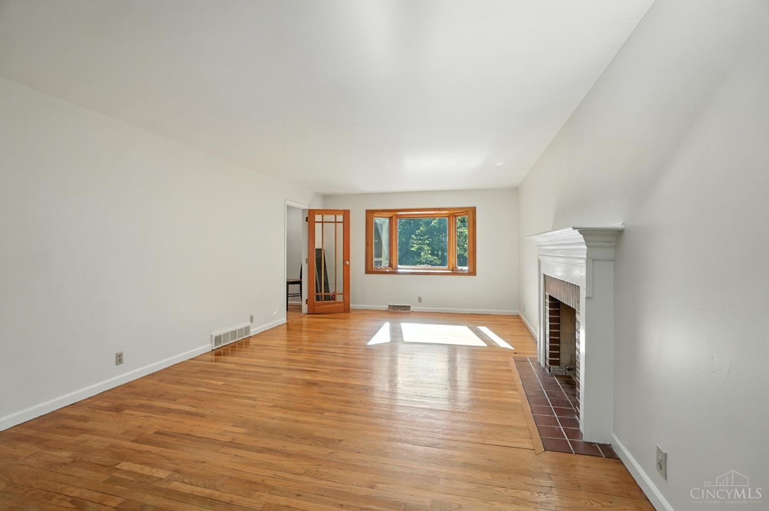 6807 Dawson Road Madeira, OH 45243 - Photo 9 of 99 Gallery Image 9