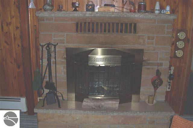 446 Ogemaw Road Rose City, MI 48654 - Photo 8 of 13 1755555-7.JPG