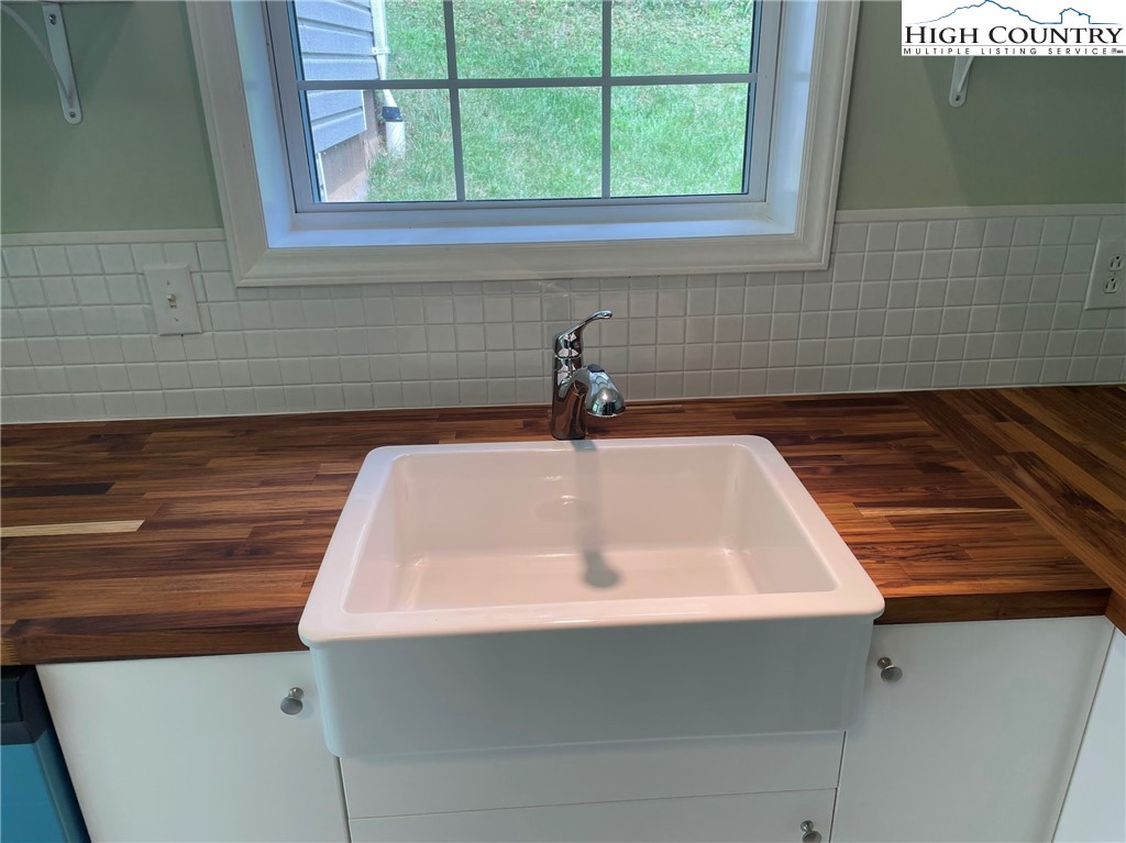 476 North Fulton Reeves Road Laurel Springs, NC 28644 - Photo 13 of 47 Gallery Image 13