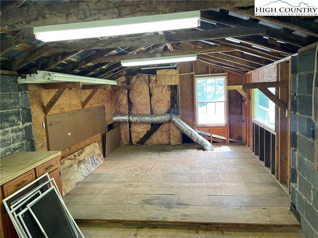 476 North Fulton Reeves Road Laurel Springs, NC 28644 - Photo 33 of 47 Gallery Image 33