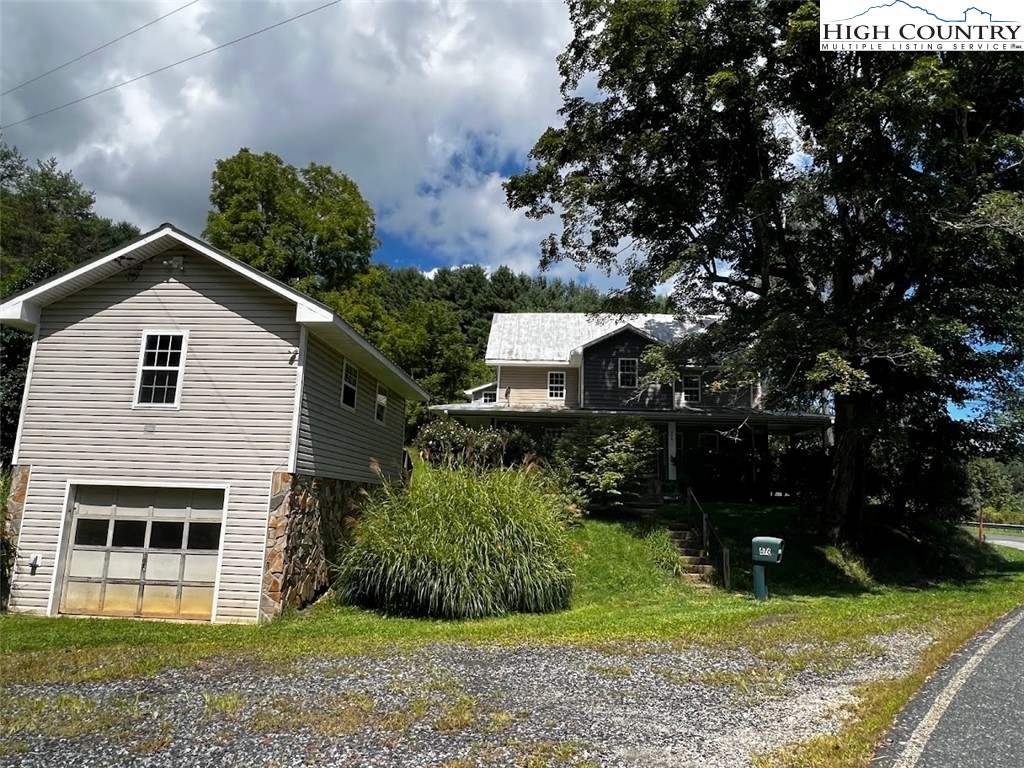476 North Fulton Reeves Road Laurel Springs, NC 28644 - Photo 5 of 47 Gallery Image 5
