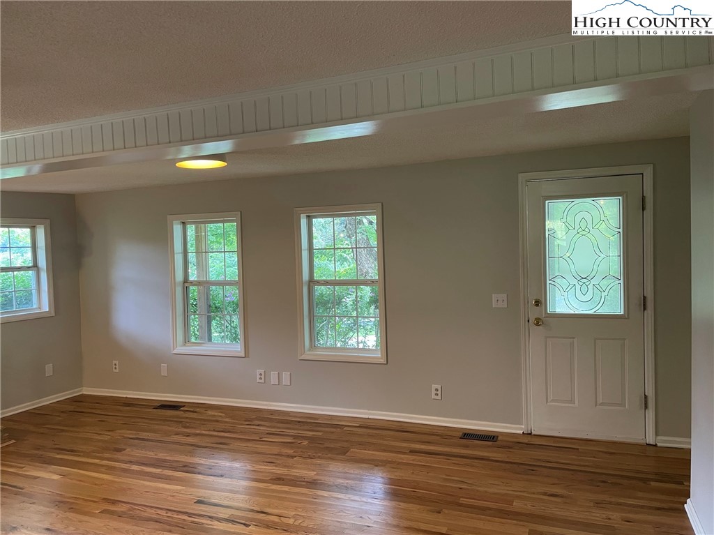476 North Fulton Reeves Road Laurel Springs, NC 28644 - Photo 8 of 47 Gallery Image 8