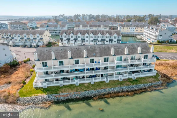 $699,500 | 37841 Salt Grass Cove, Unit 100, Ocean View, DE 19970