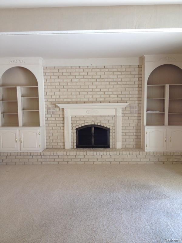 1325 East Fairview Lane Rochester, MI 48306 - Photo 15 of 35 Family Room Fireplace