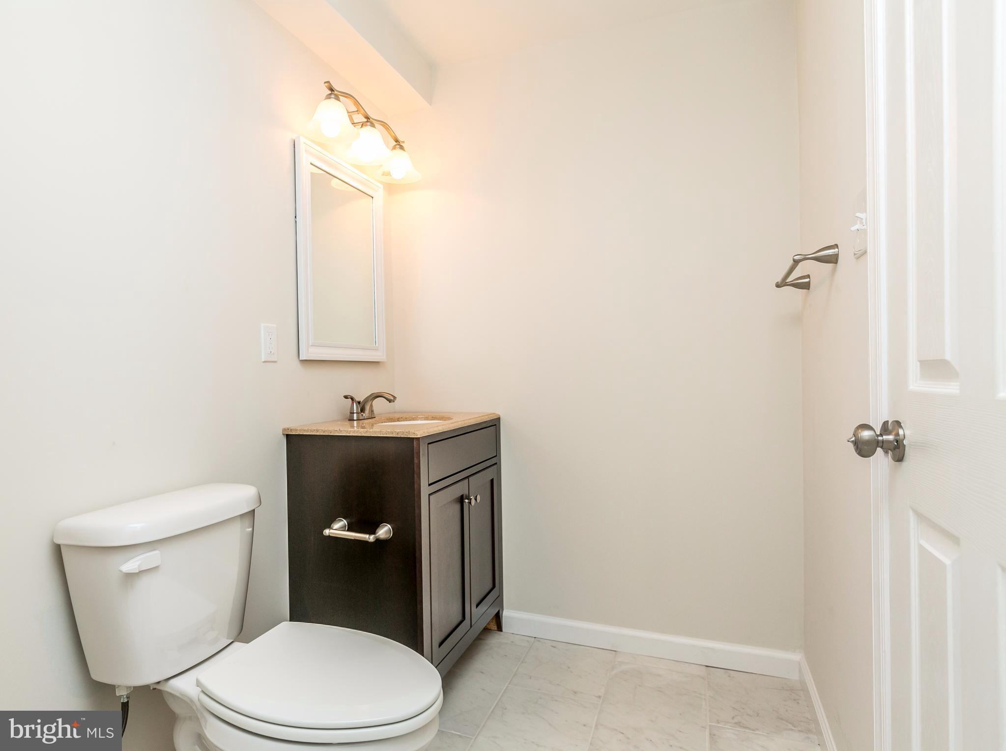 4303 Red Haven Road Baltimore, MD 21208 - Photo 21 of 30 Bath