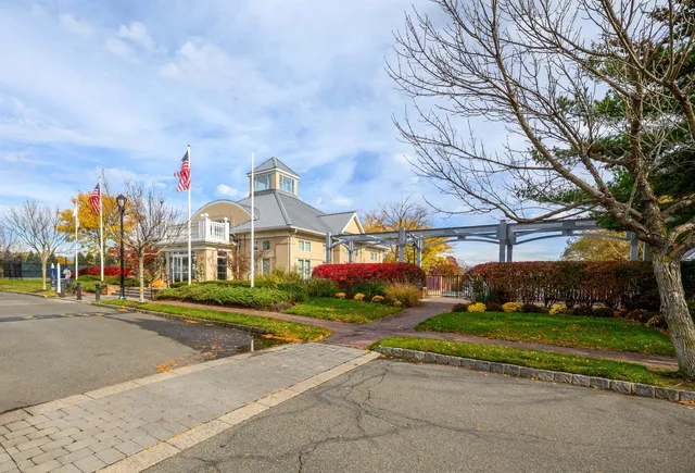 $3,600 | 207 Shearwater Court West, Unit 54, Jersey City, NJ 07305