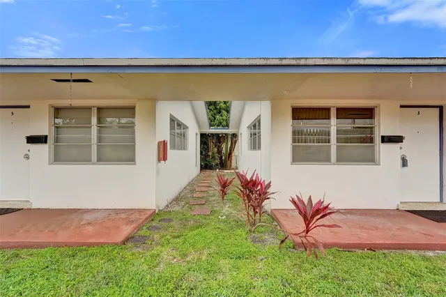 $125,000 | 2317 Garfield Street, Unit 3, Hollywood, FL 33020