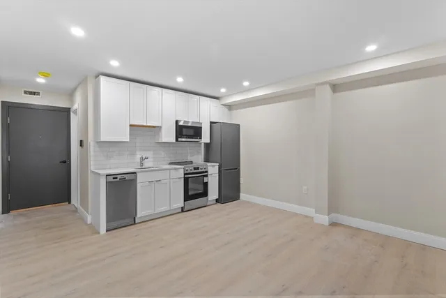 $1,795 | 153 Green Street, Unit 208, Worcester, MA 01610