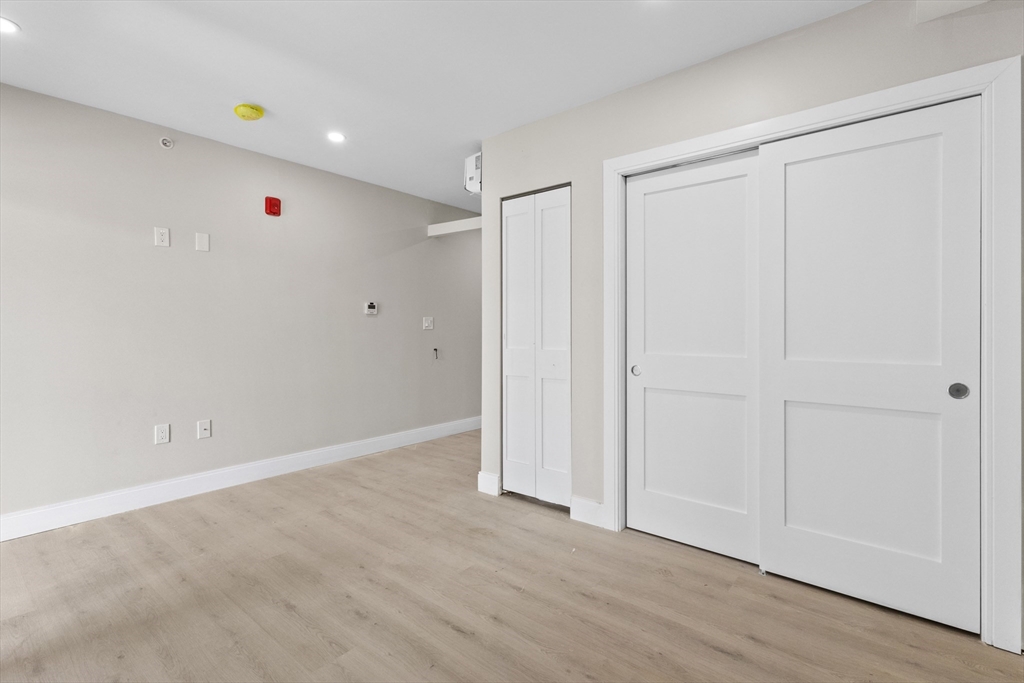 153 Green Street, Unit 208 Worcester, MA 01610 - Photo 4 of 14