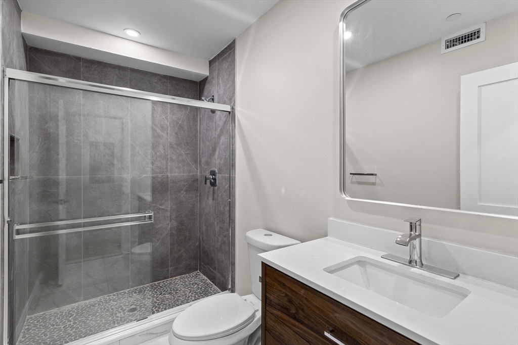 153 Green Street, Unit 208 Worcester, MA 01610 - Photo 8 of 14