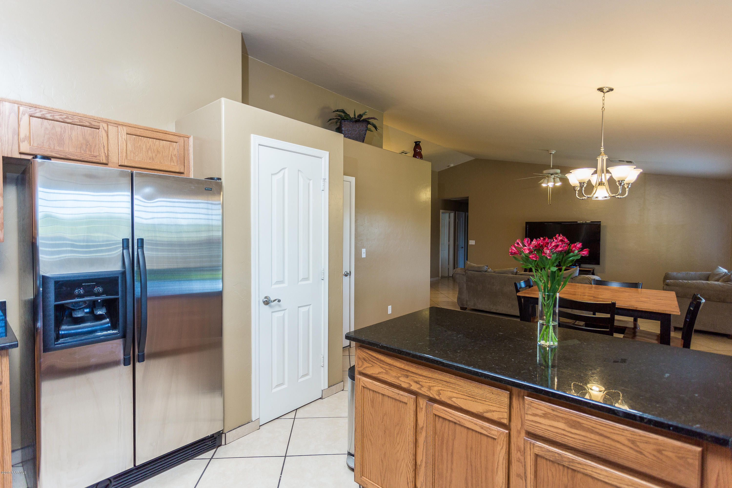 4734 North Meixner Road Prescott Valley, AZ 86314 - Photo 9 of 18 009_Kitchen