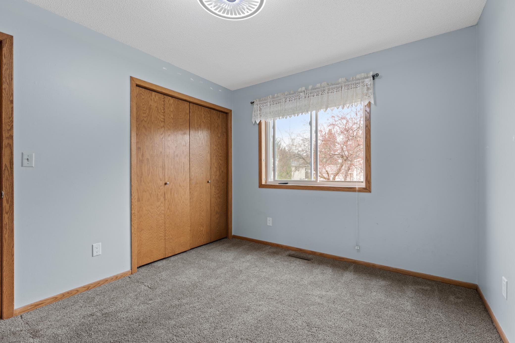 910 25th Street Southeast Rochester, MN 55904 - Photo 15 of 33