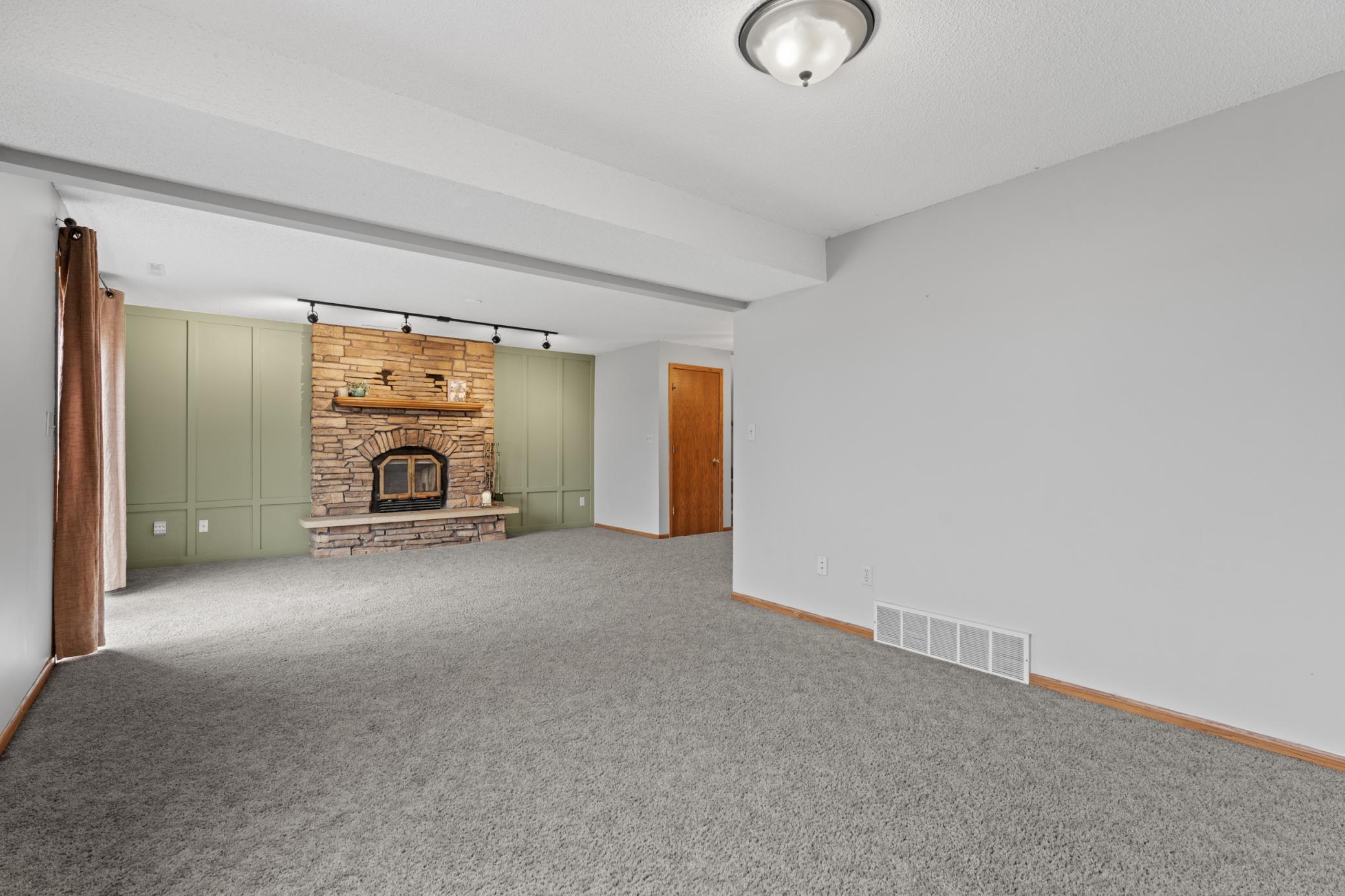 910 25th Street Southeast Rochester, MN 55904 - Photo 20 of 33