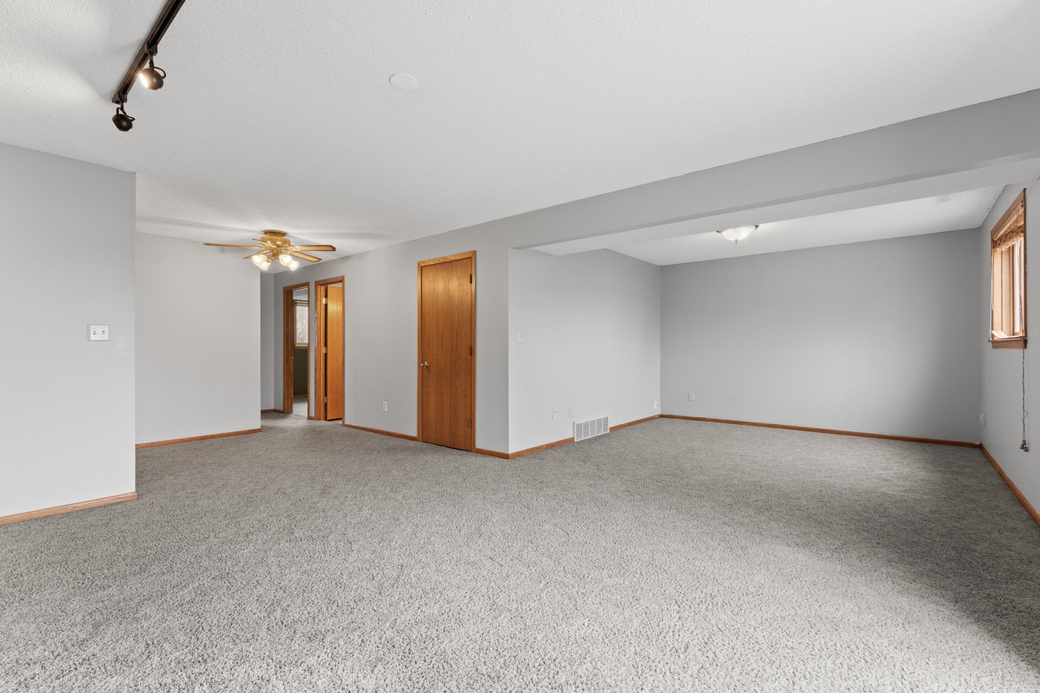 910 25th Street Southeast Rochester, MN 55904 - Photo 22 of 33