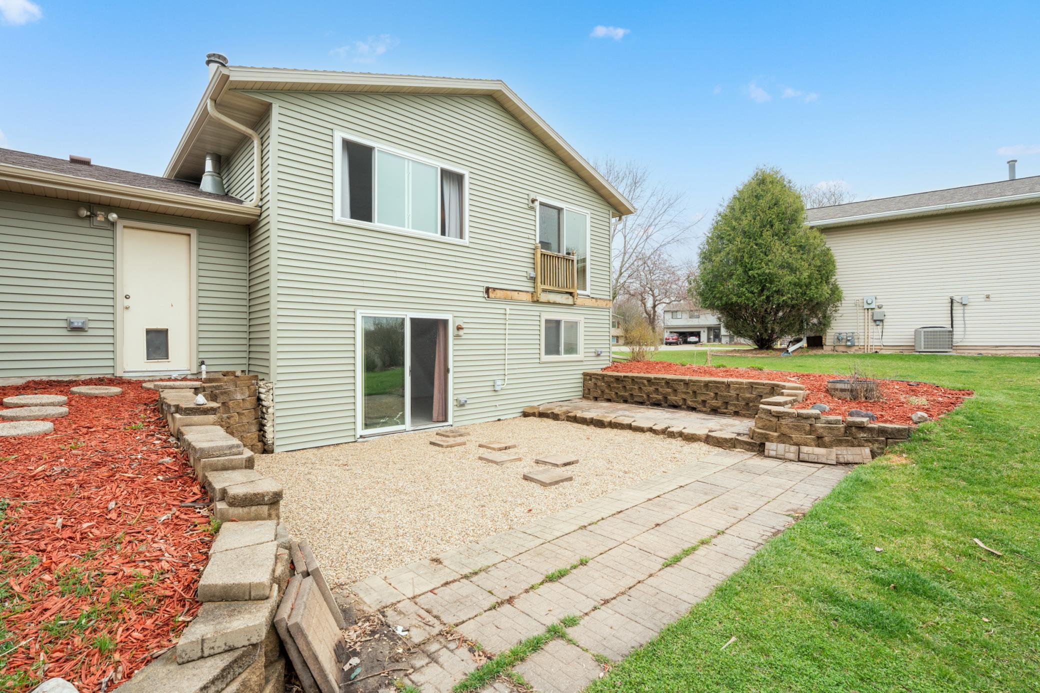 910 25th Street Southeast Rochester, MN 55904 - Photo 28 of 33